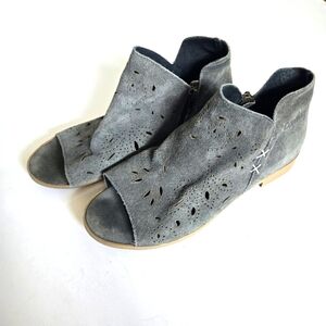 Coolway Nelia Grey Suede Laser Cut Leather Peep Toe Booties sz 40 US8
